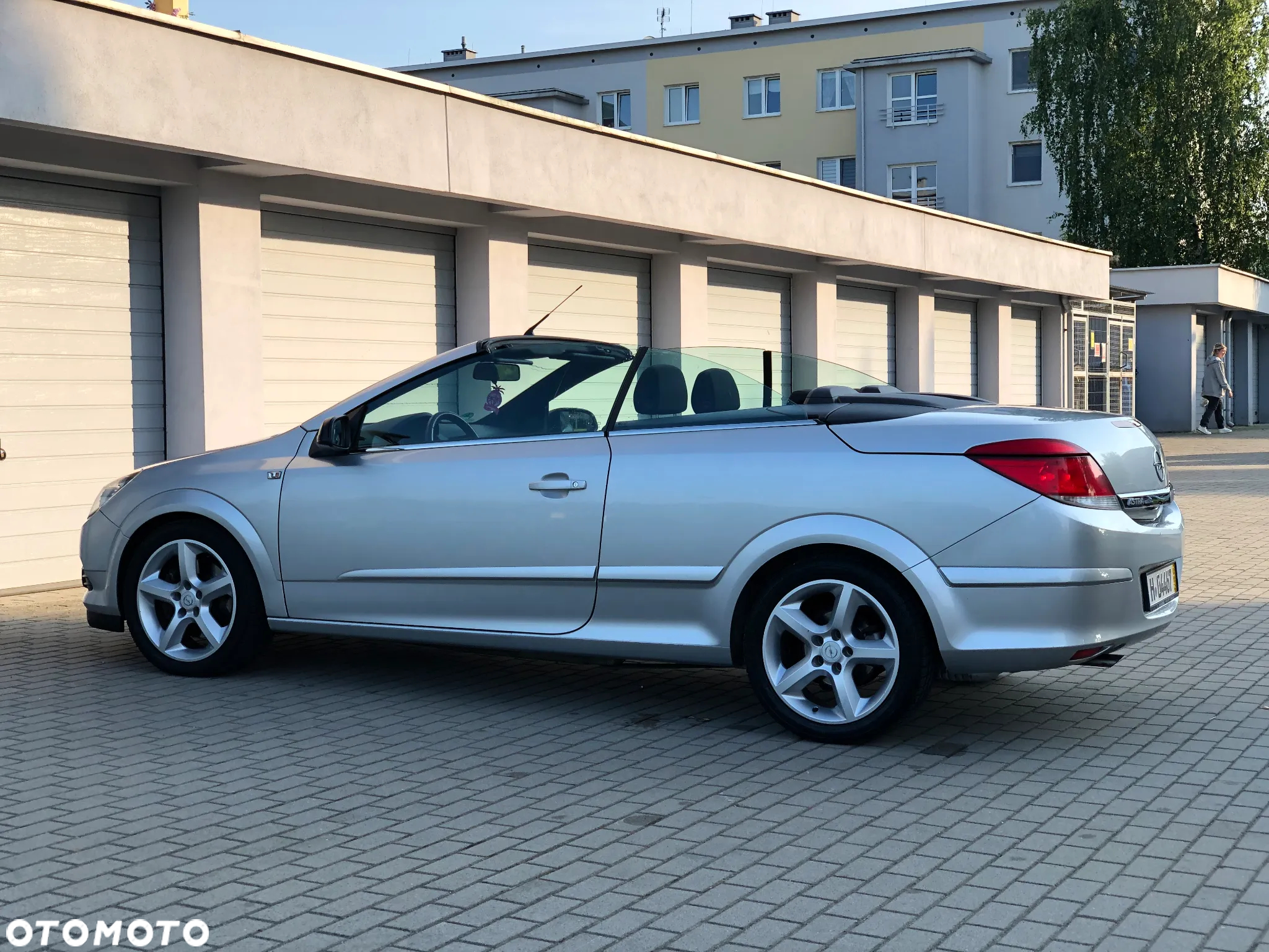 Opel Astra Twin Top 2.0 Turbo Edition - 12
