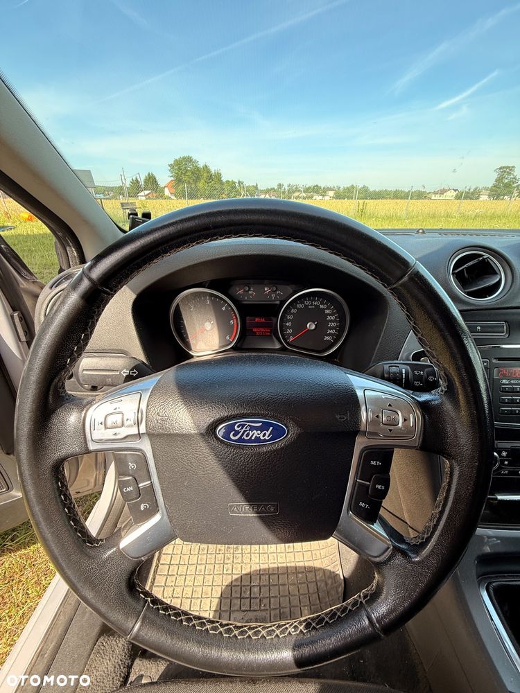 Ford Mondeo 2.0 TDCi Ambiente - 3