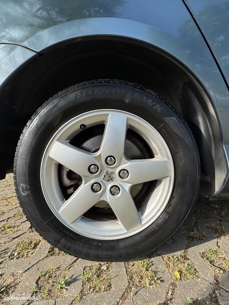 Peugeot 407 SW 1.6 HDi SE Navteq FAP - 32