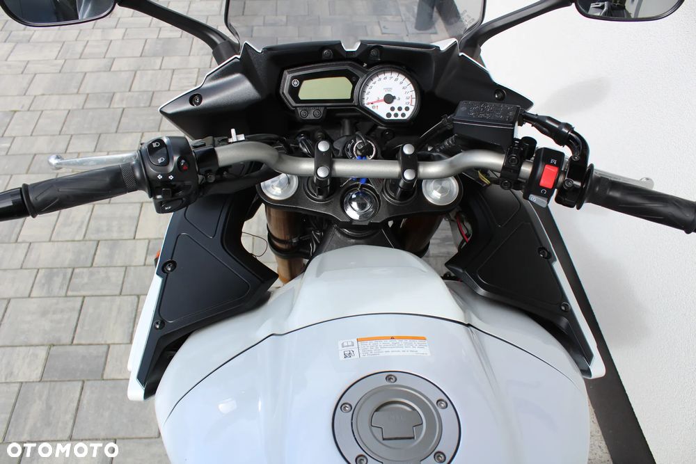 Yamaha FZ8 - 15