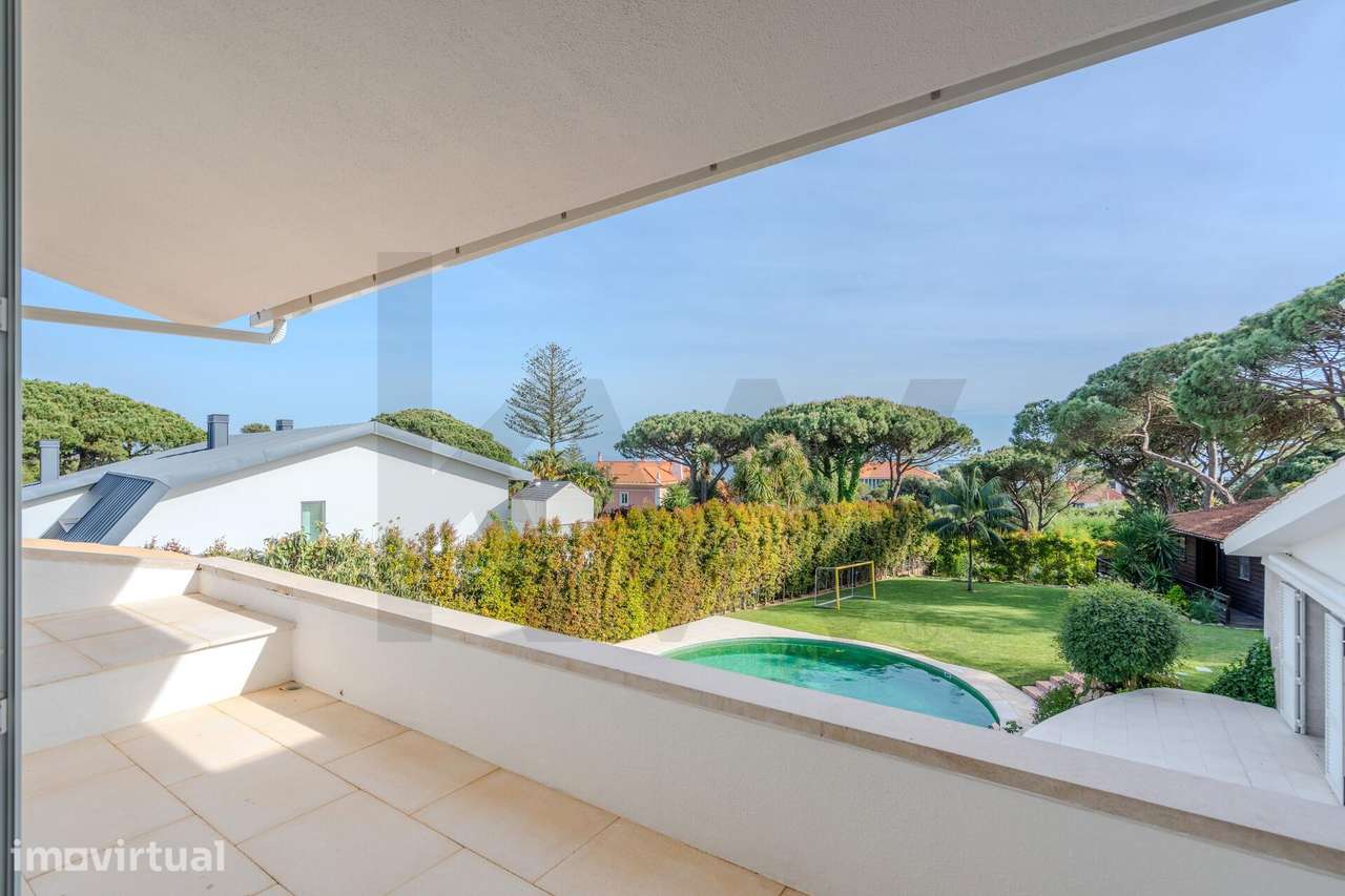 Monte Estoril | Moradia com vista mar, piscina e jardim num lote de 1. - Grande imagem: 4/60
