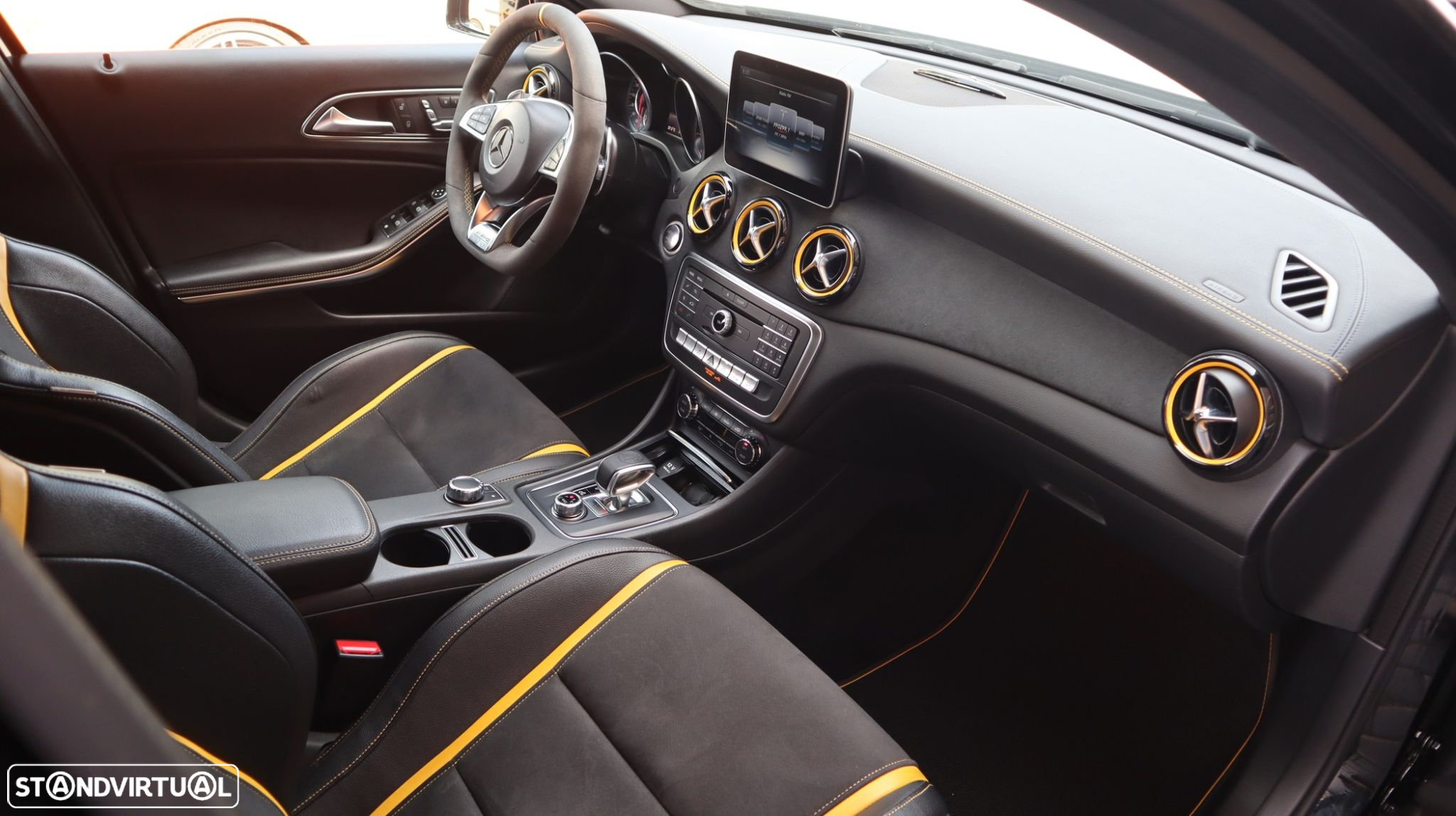 Mercedes-Benz A 45 AMG 4-Matic - 19