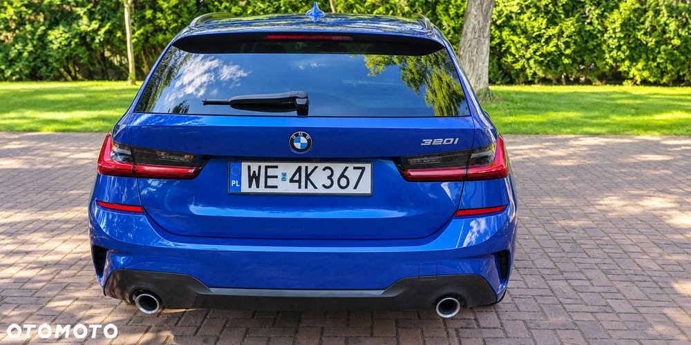 BMW 3 Series 2021 photo 3