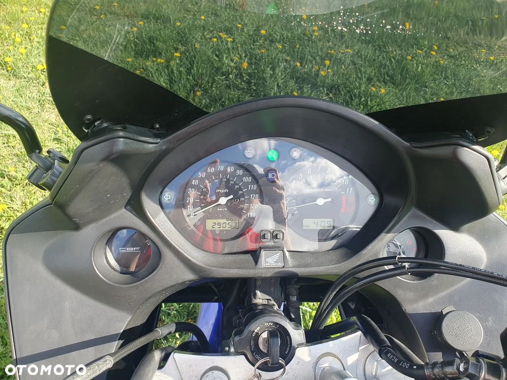 Honda CBF - 2