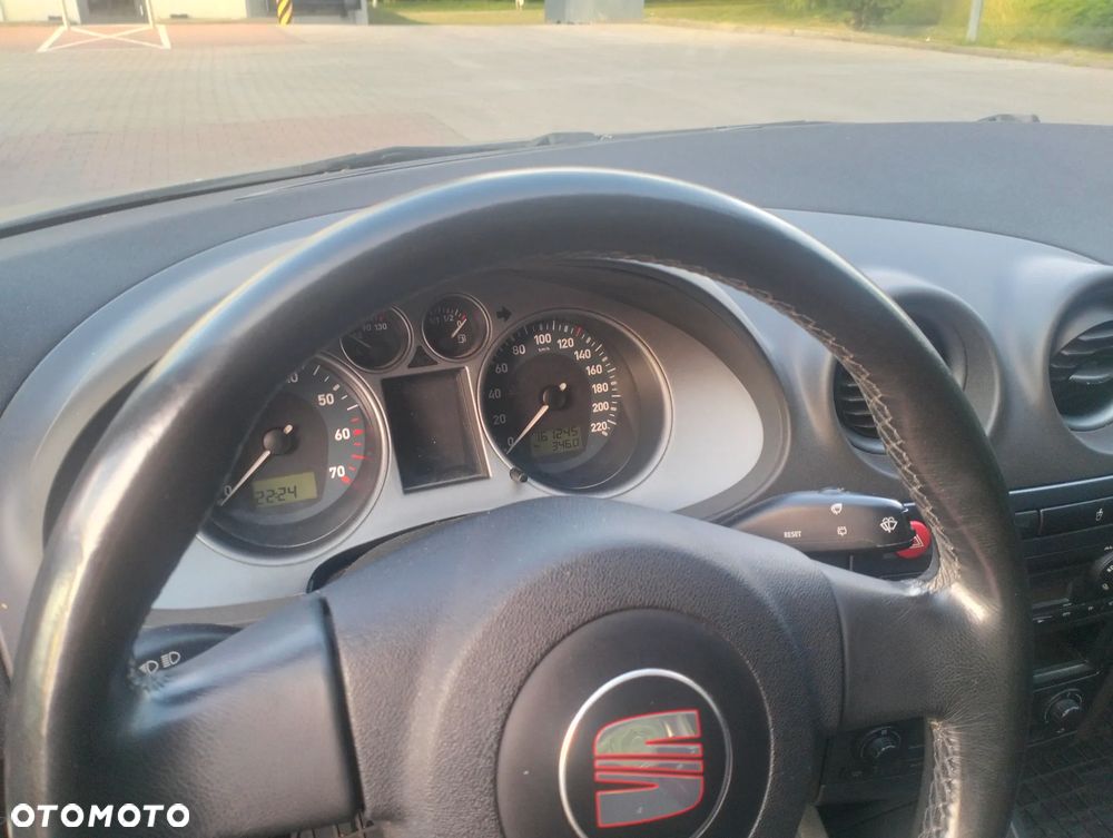Seat Ibiza 1.4 16V Sport - 5