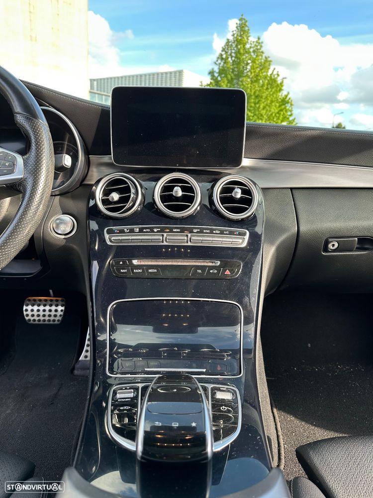 Mercedes-Benz C 300 h AMG Line - 11
