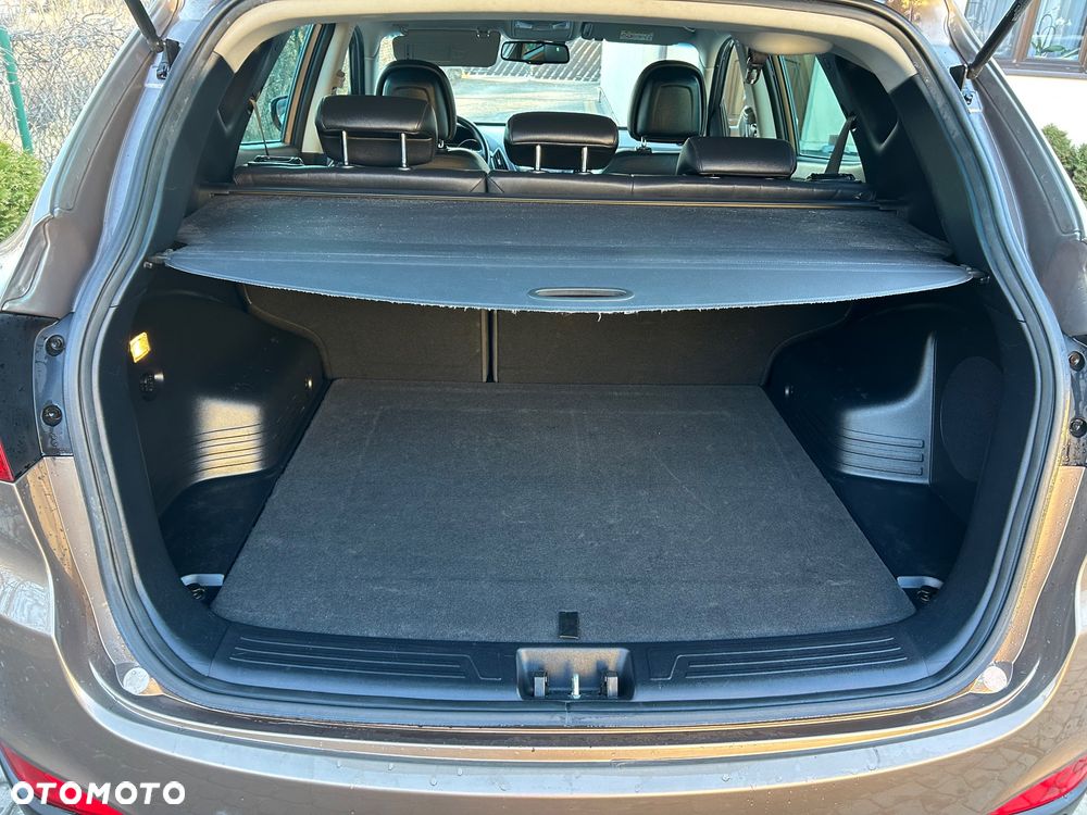 Hyundai ix35 1.6 2WD Fifa World Cup Edition - 14