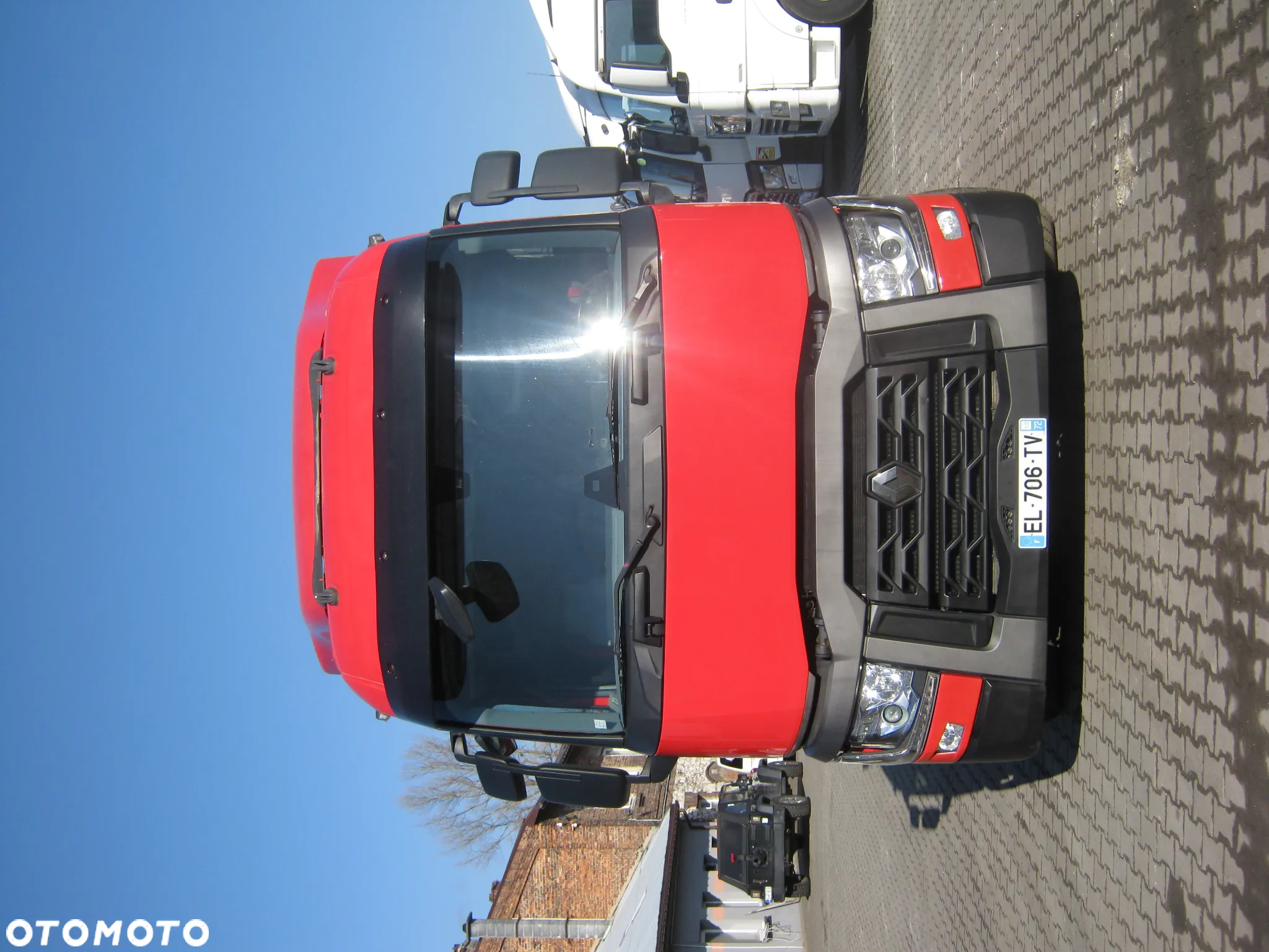 Renault T-440 - 2