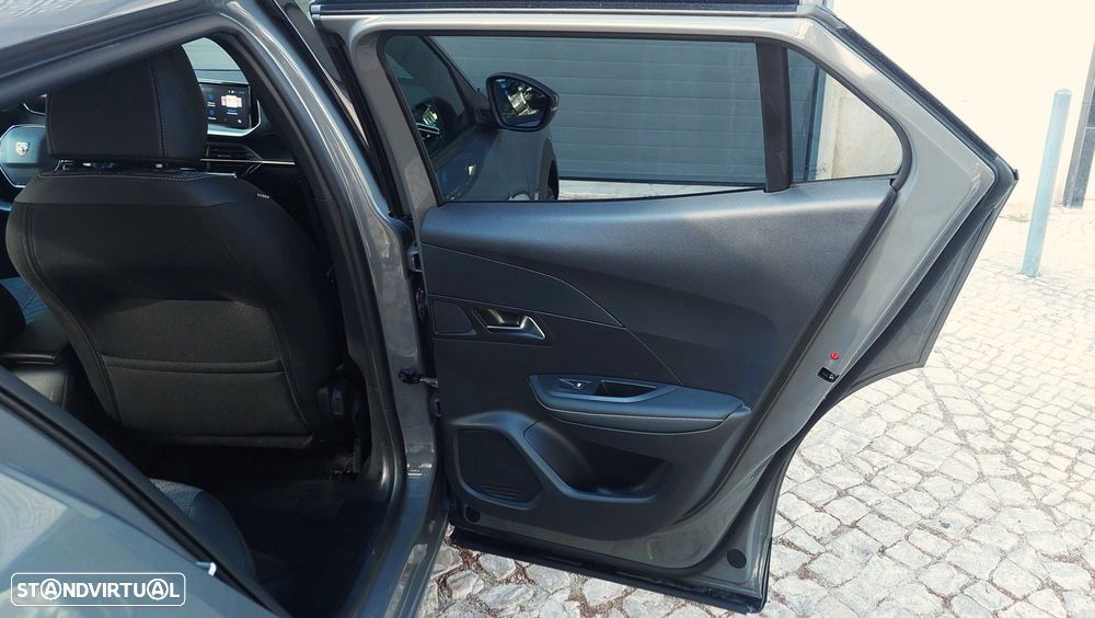 Peugeot e-2008 54 kWh Allure - 14