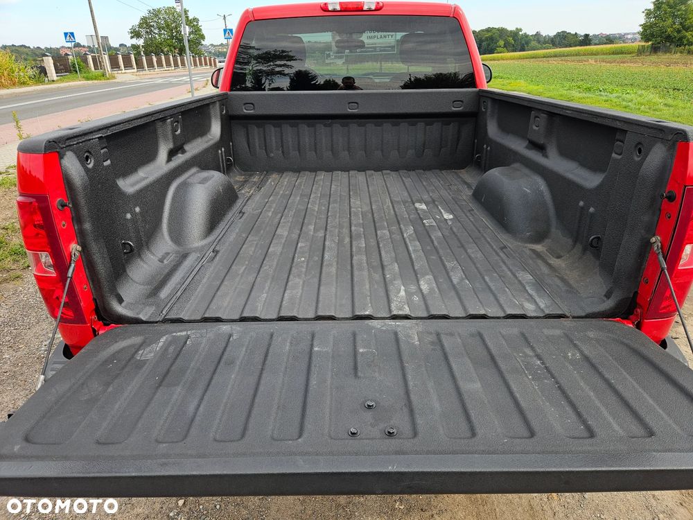 Chevrolet Silverado - 14