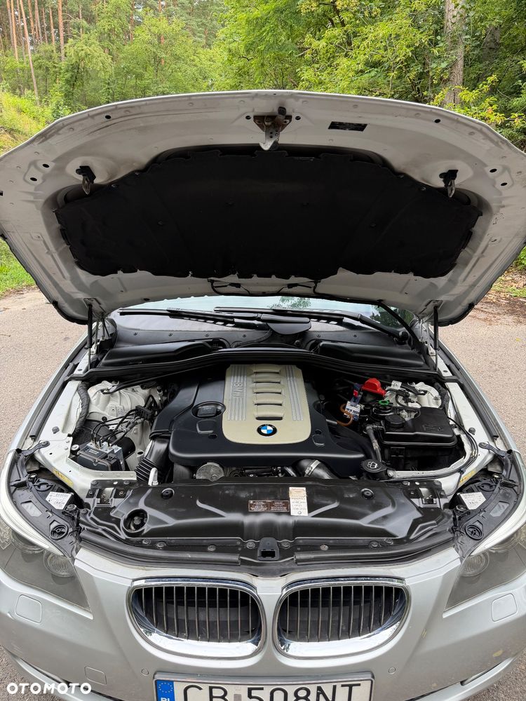 BMW Seria 5 530d xDrive - 9