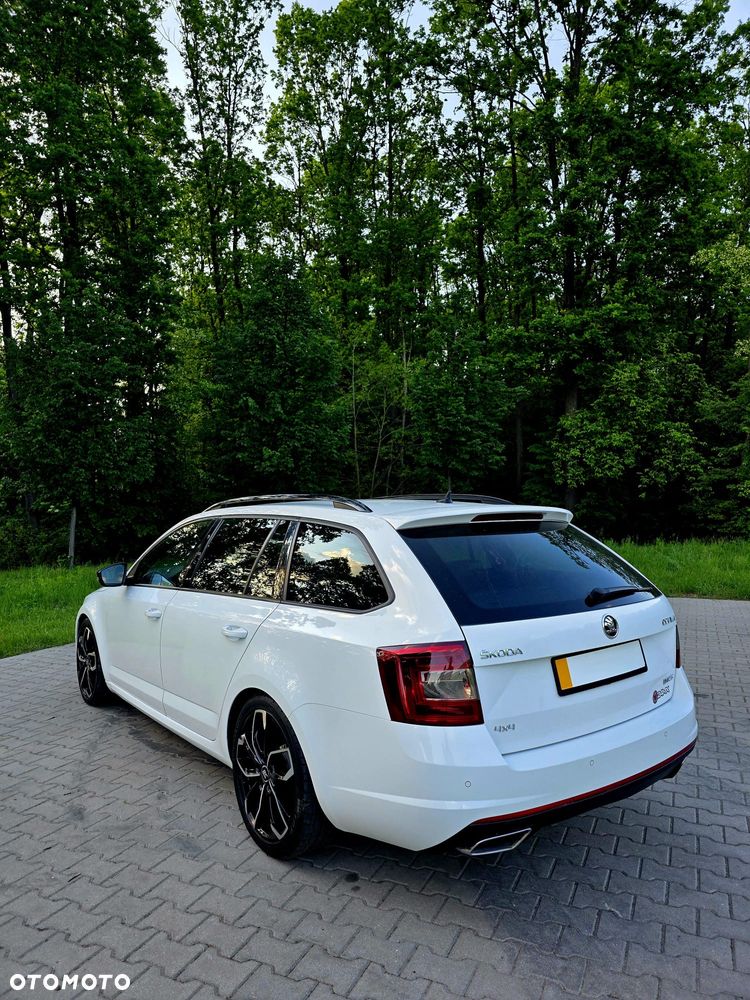 Skoda Octavia 2.0 TDI RS Challenge DSG - 13