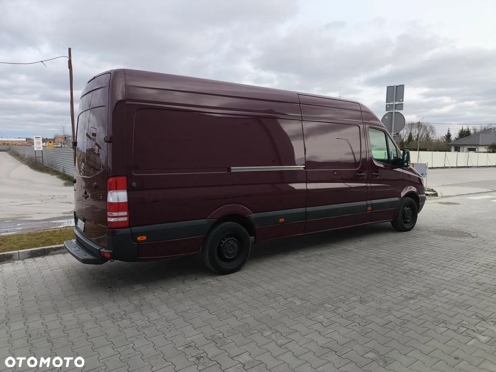 Mercedes-Benz Sprinter - 13
