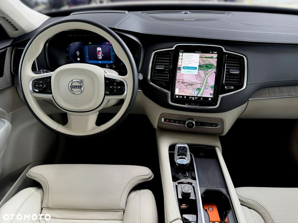 Volvo XC 90 - 22