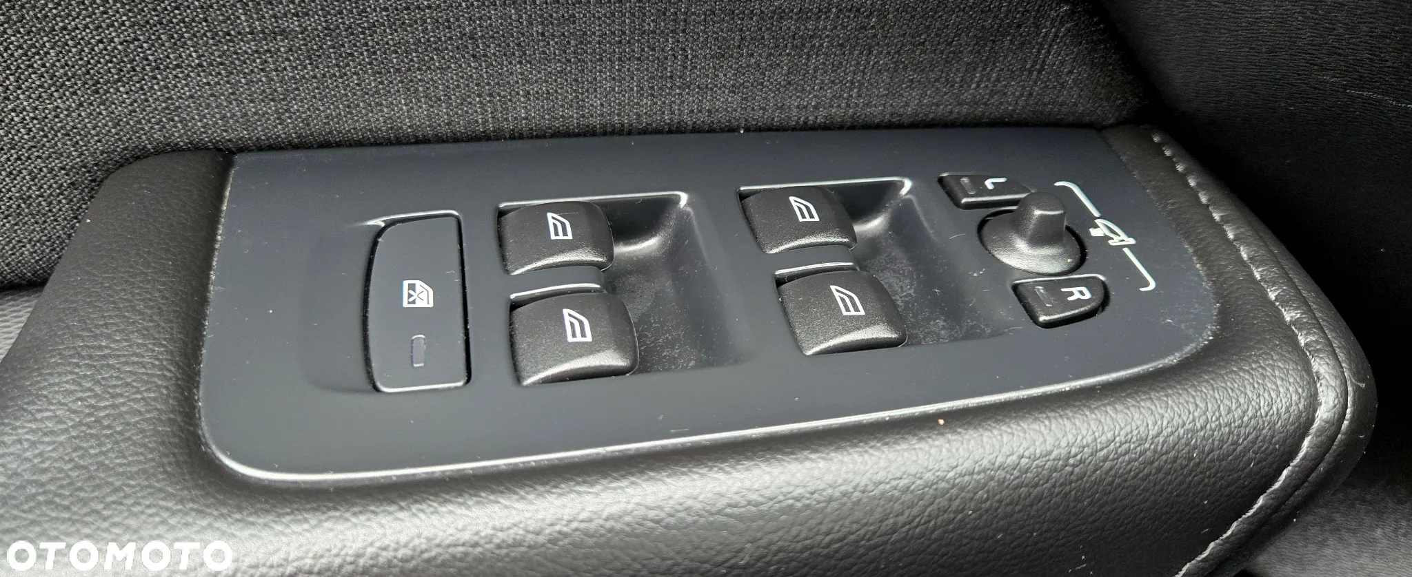 Volvo XC 60 B4 D Geartronic Momentum Pro - 31