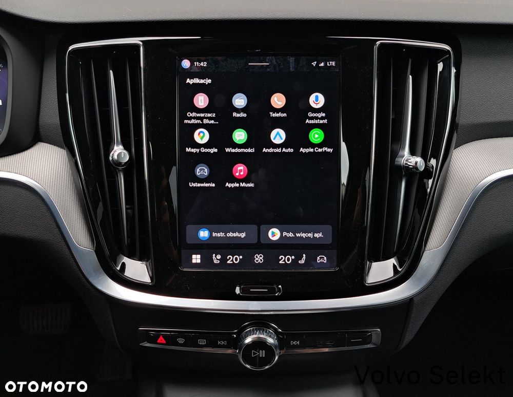 Volvo V60 Cross Country - 21