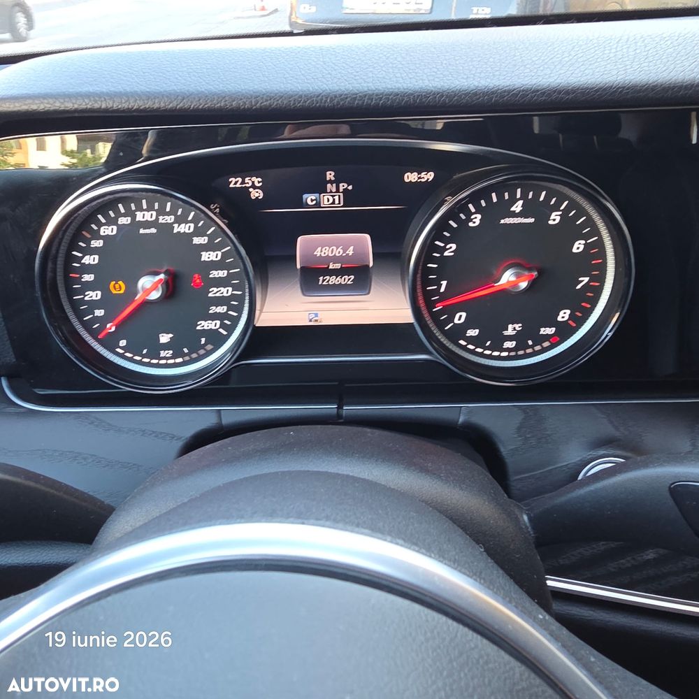 Mercedes-Benz E 200 4MATIC Aut. - 6