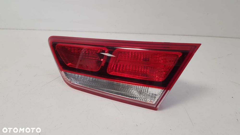 LAMPA PRAWA TYŁ TYLNA W KLAPĘ KIA OPTIMA SEDAN 15-19 ZWYKŁA 92404D4051