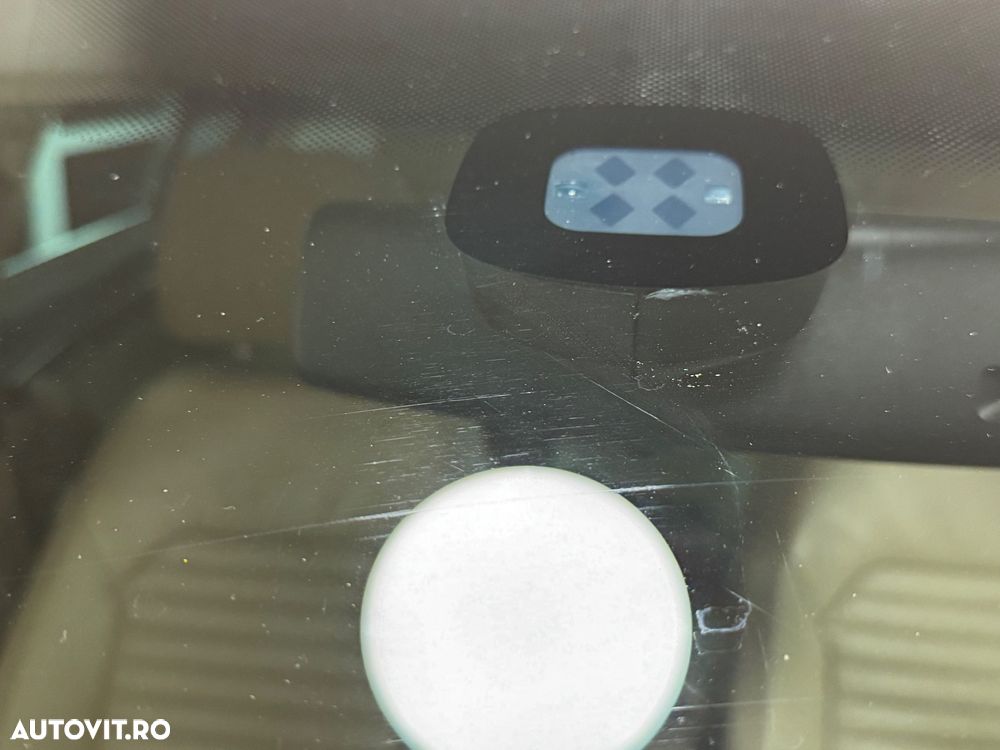 Volkswagen Passat 2.0 TDI 4Motion Highline - 35