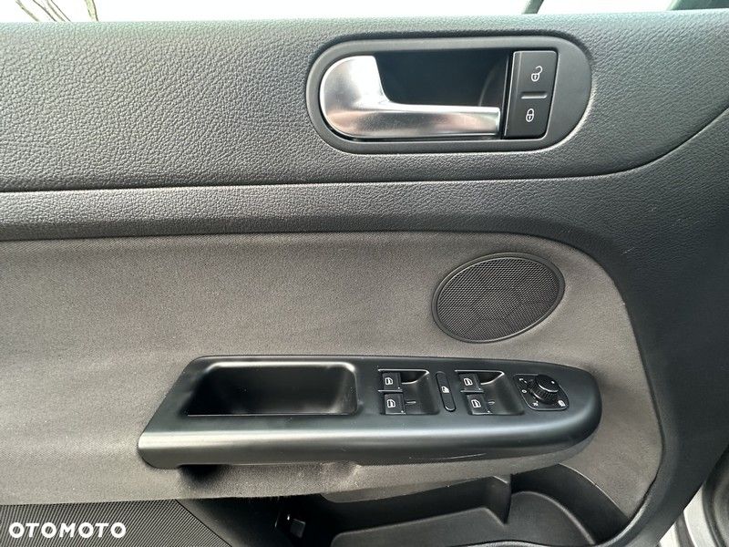 Volkswagen Golf Plus - 14