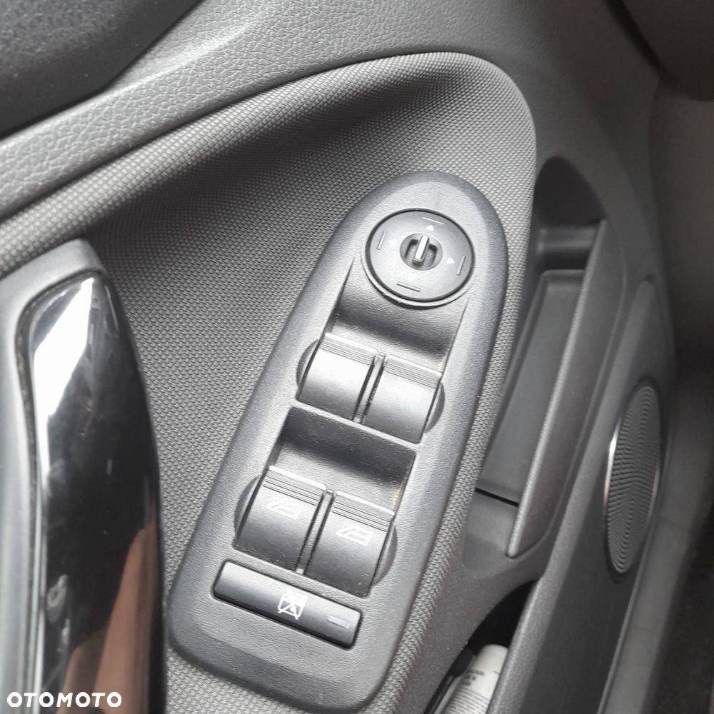 Ford Kuga 2.0 TDCi 4x4 Individual - 27