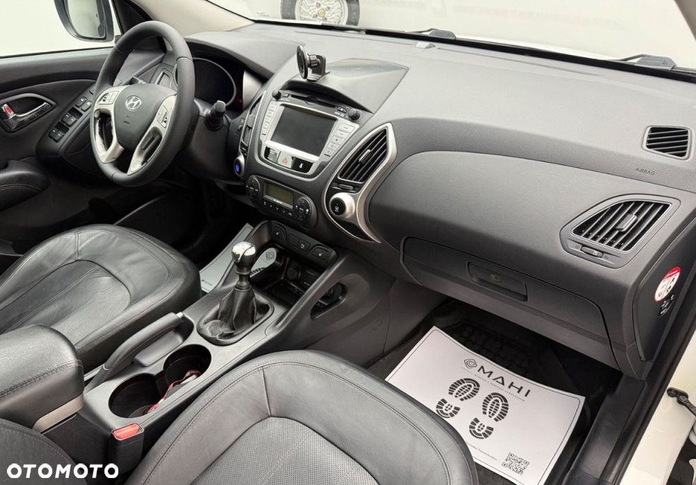 Hyundai ix35 2.0 CRDi Premium 2WD - 17
