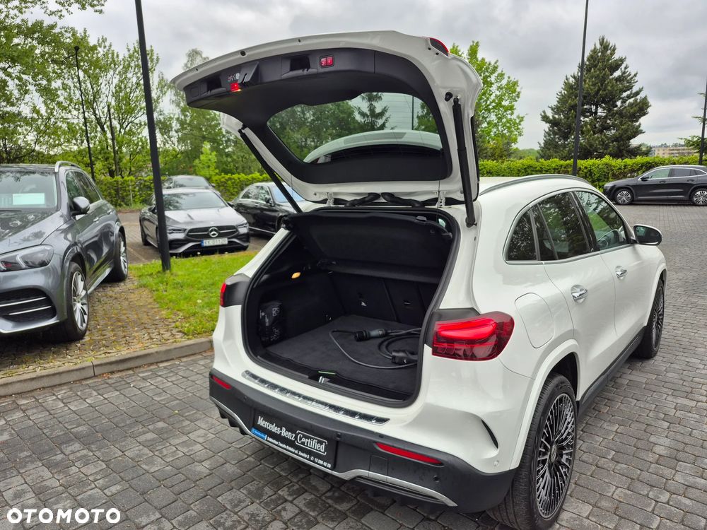 Mercedes-Benz EQA 300 4Matic - 28