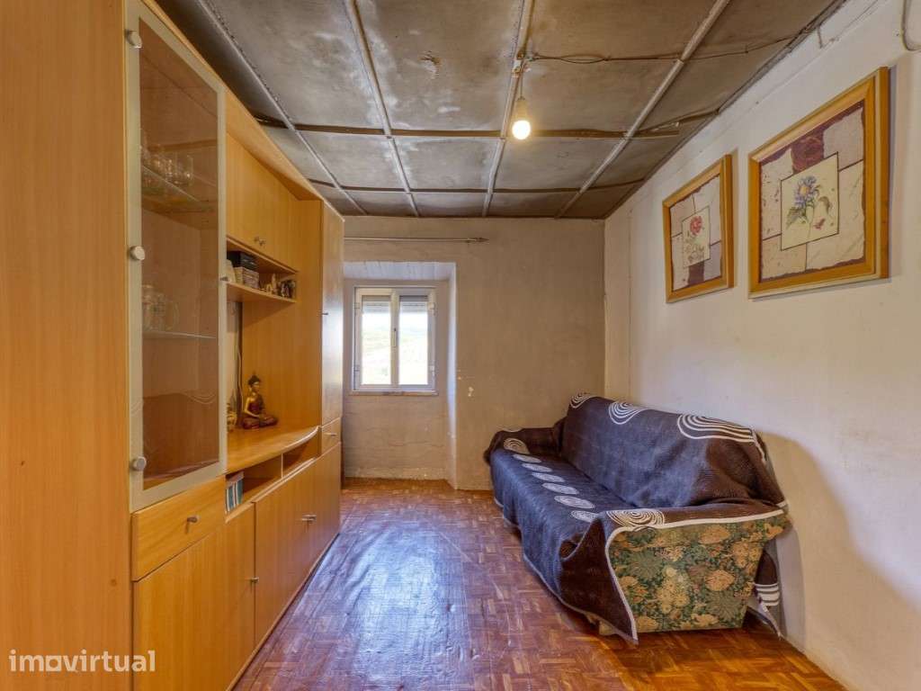 Moradia T3 com Terreno, Anexos e Espaços Tradicionais | Carregueira... - Grande imagem: 2/37