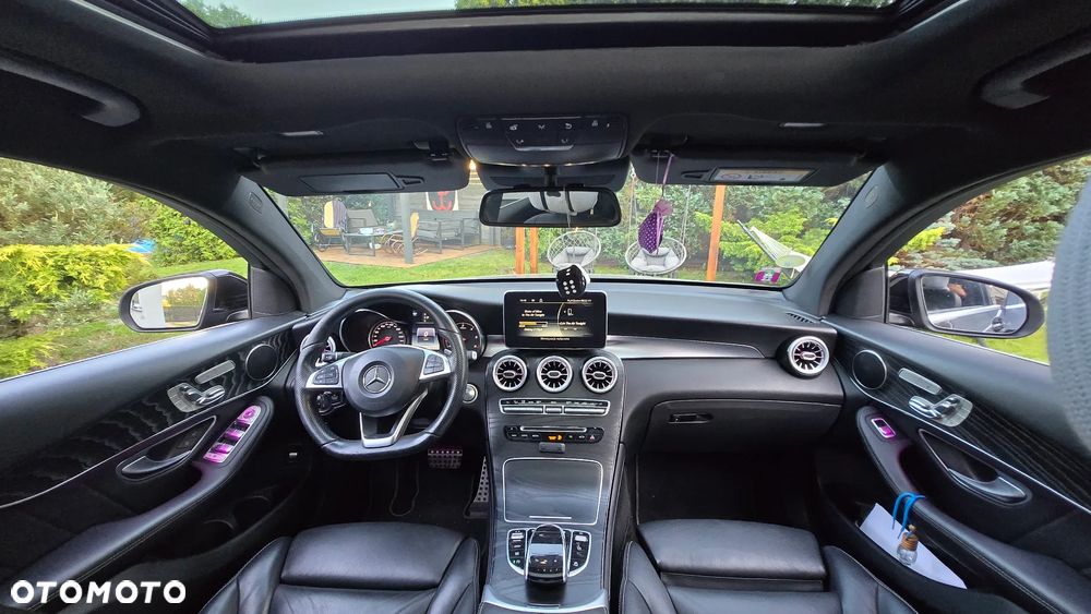 Mercedes-Benz GLC - 32