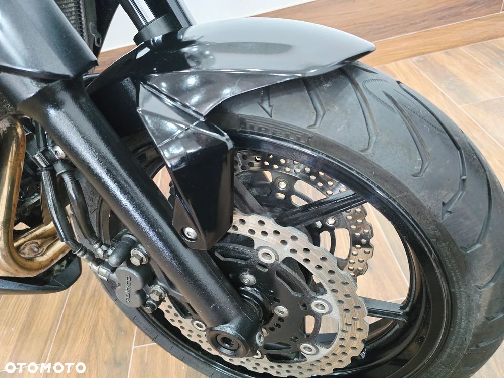 Kawasaki ER - 11