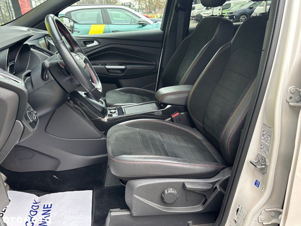 Ford Kuga 2.0 TDCi AWD ST-Line - 12