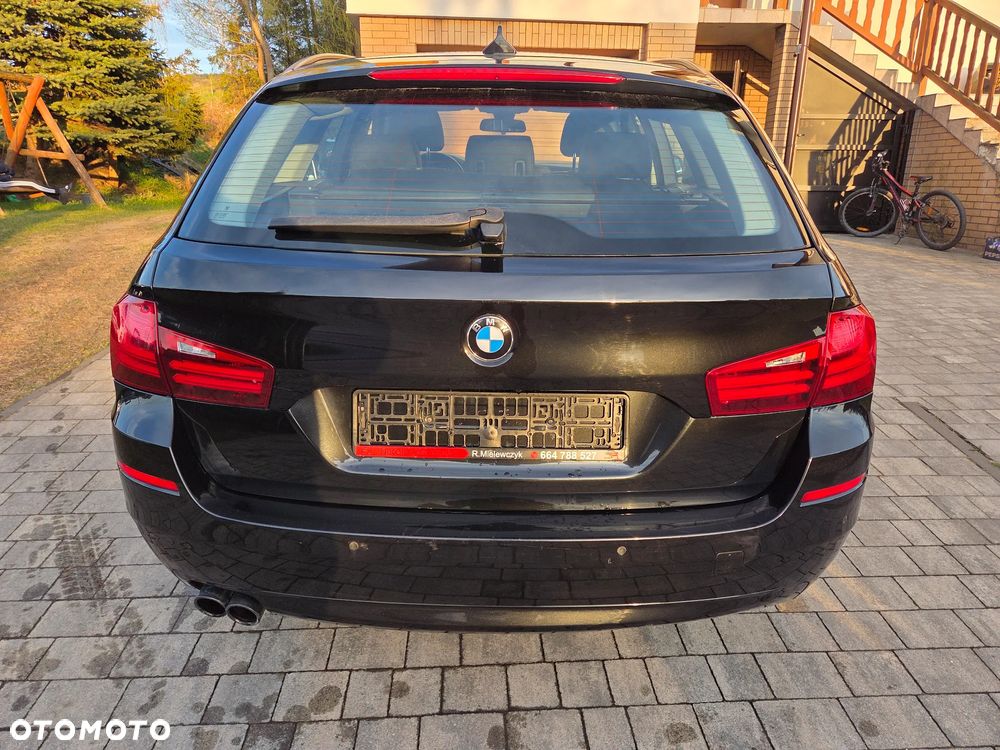 BMW Seria 5 520d Sport - 31