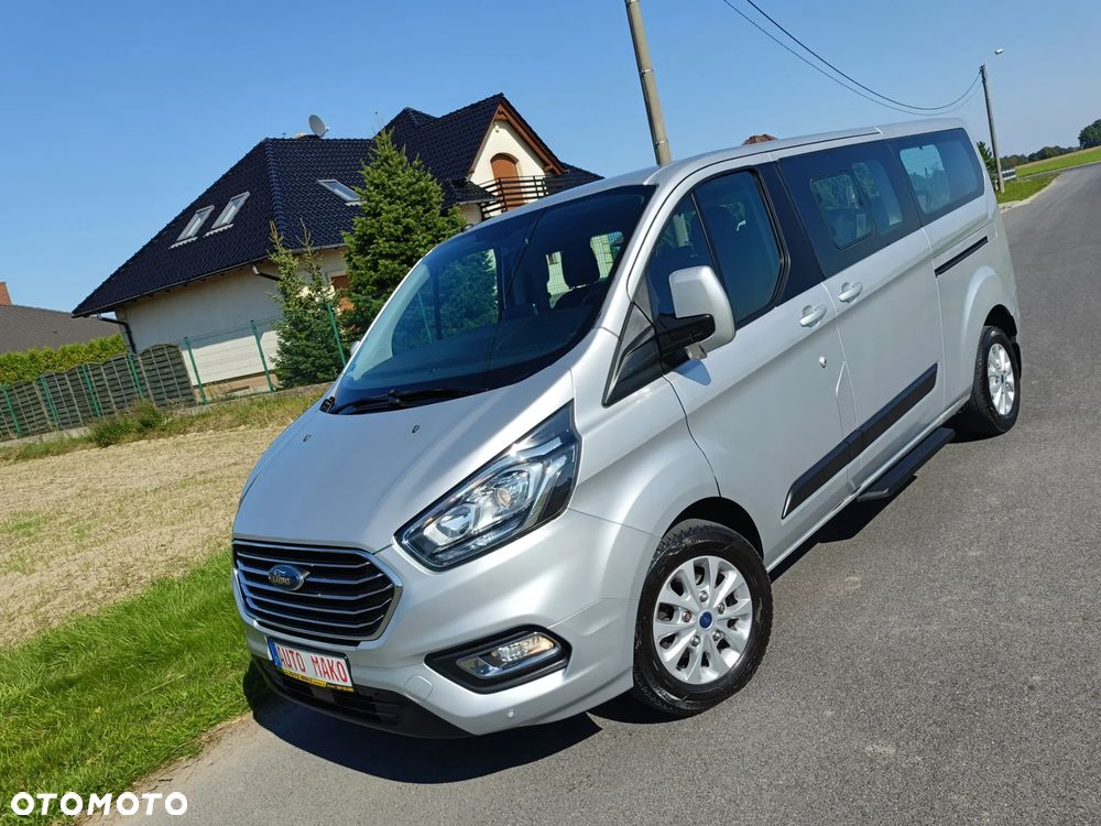 Ford Tourneo Custom - 35