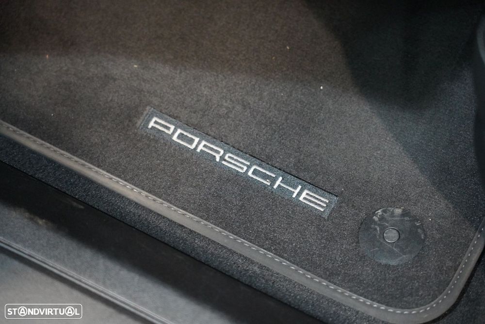 Porsche Taycan Cross Turismo 4 - 49