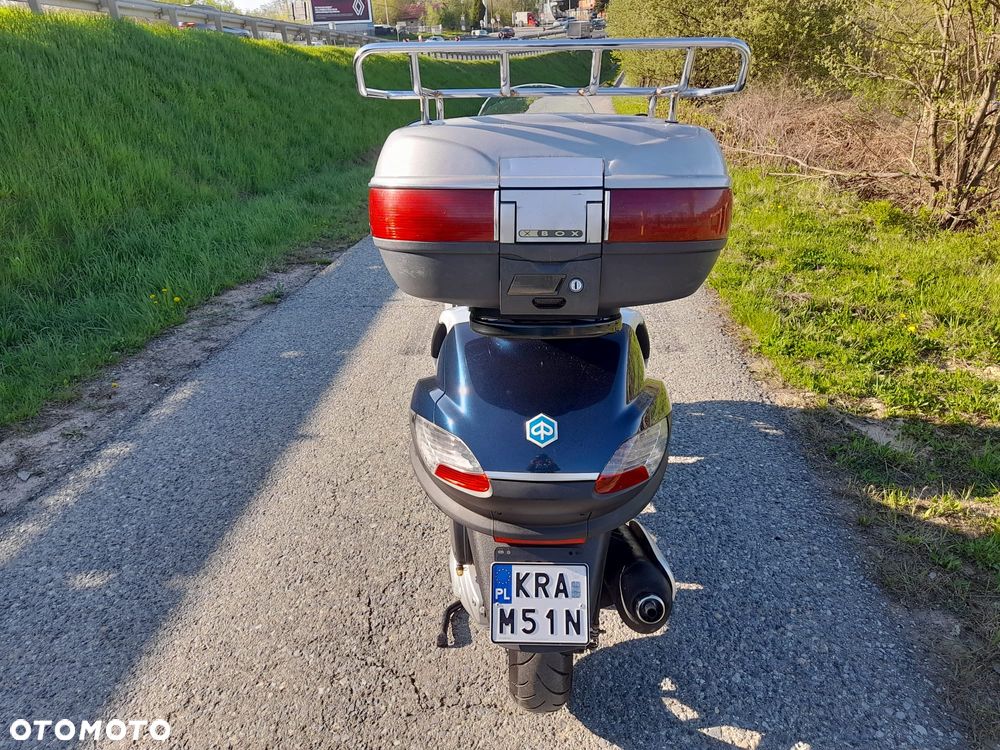 Piaggio MP-3 - 15