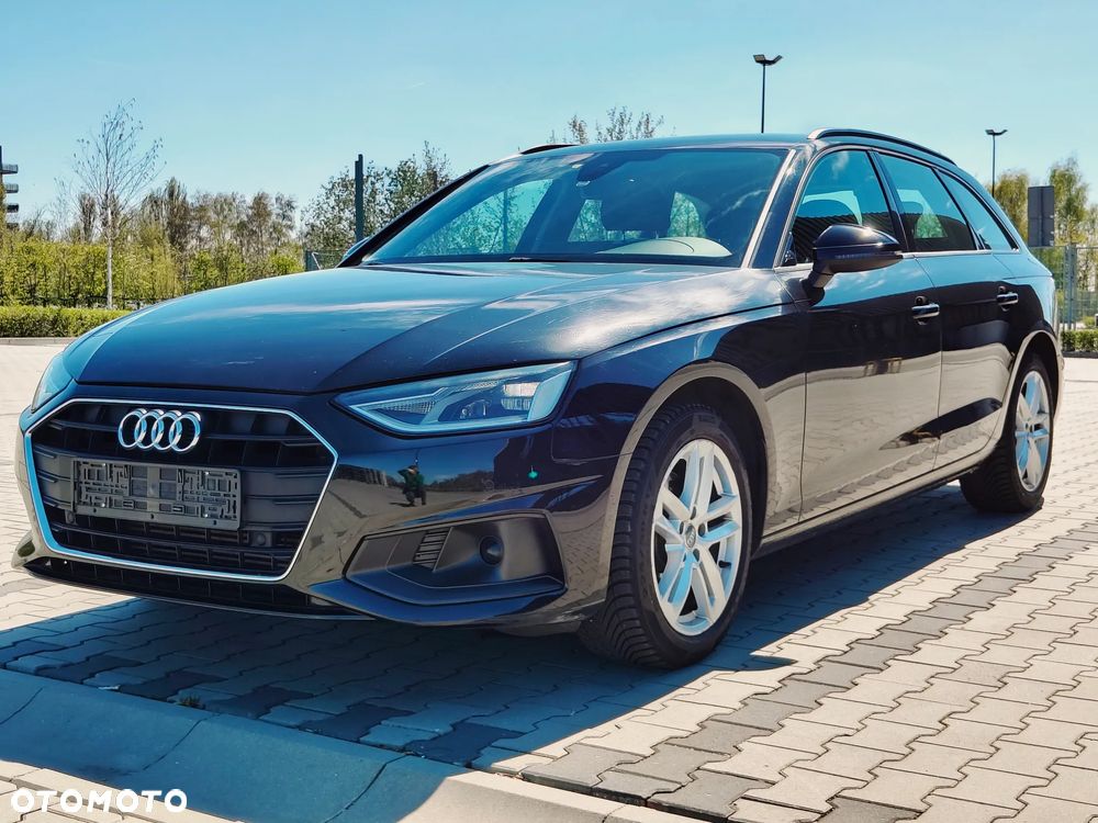 Audi A4 Avant 40 TFSI S tronic - 10