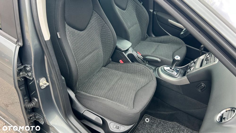 Peugeot 308 HDi FAP 110 EGS6 Platinum - 26