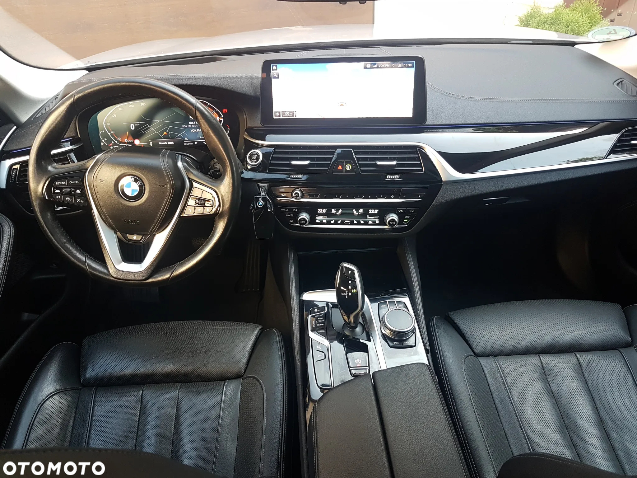 BMW Seria 5 520i Luxury Line - 14