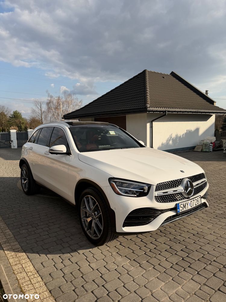 Mercedes-Benz GLC 300 4Matic 9G-TRONIC AMG Line Plus - 1