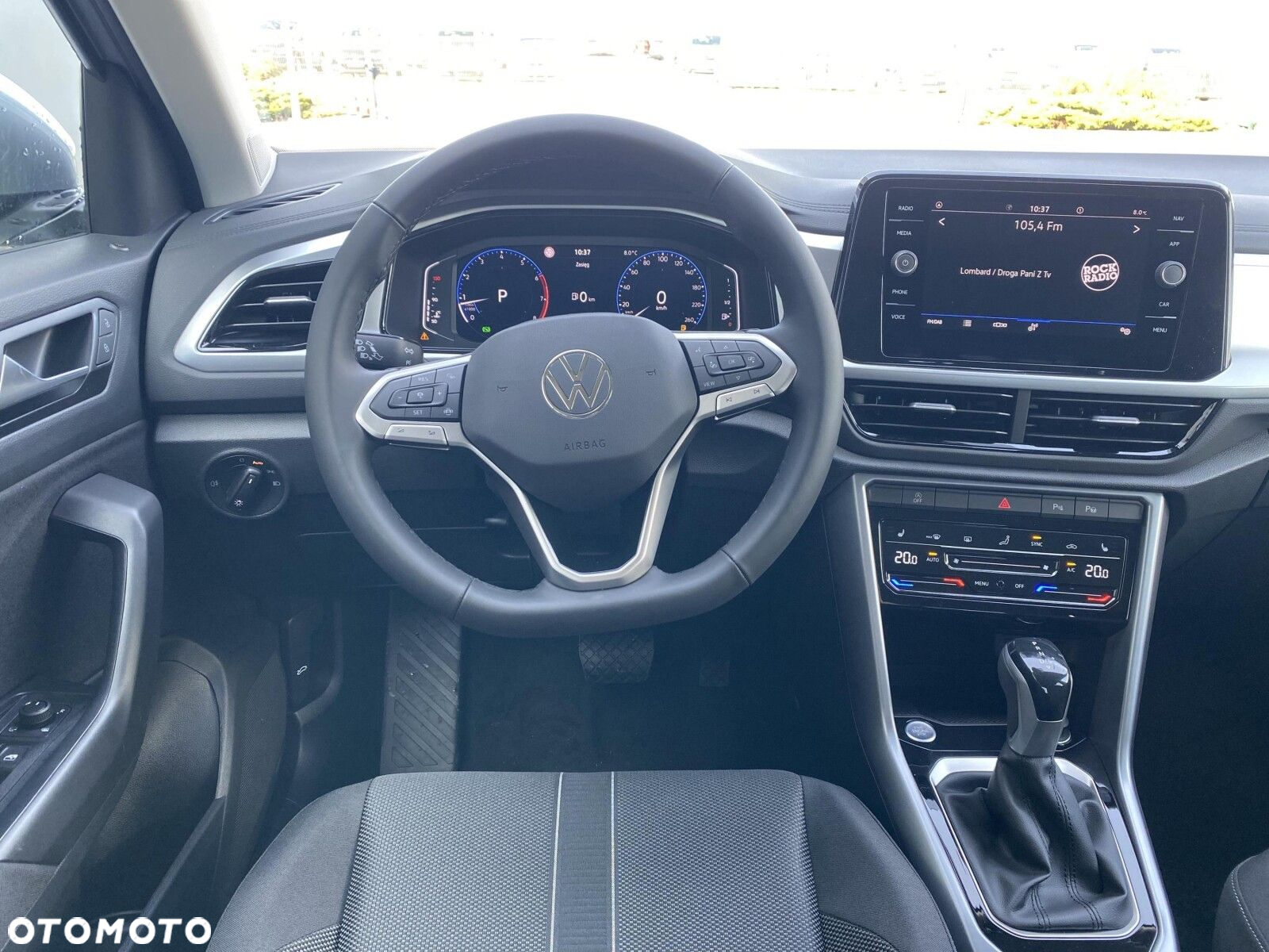 Volkswagen T-Roc - 24