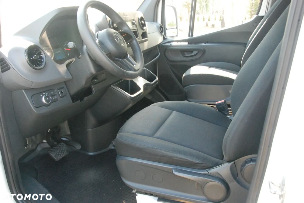 Mercedes-Benz sprinter - 9