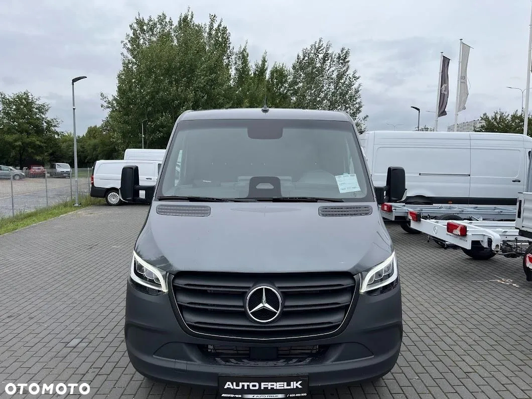 Mercedes-Benz Sprinter - 2