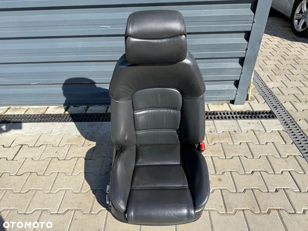 AUDI A8 D3 LIFT FOTEL PRAWY PASAŻERA SKÓRA PAMIĘĆ GRZANY - 1