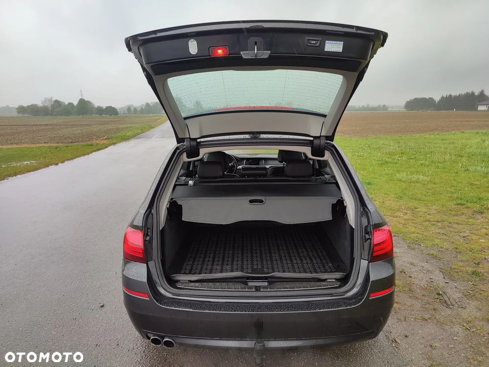 BMW Seria 5 530d xDrive - 15