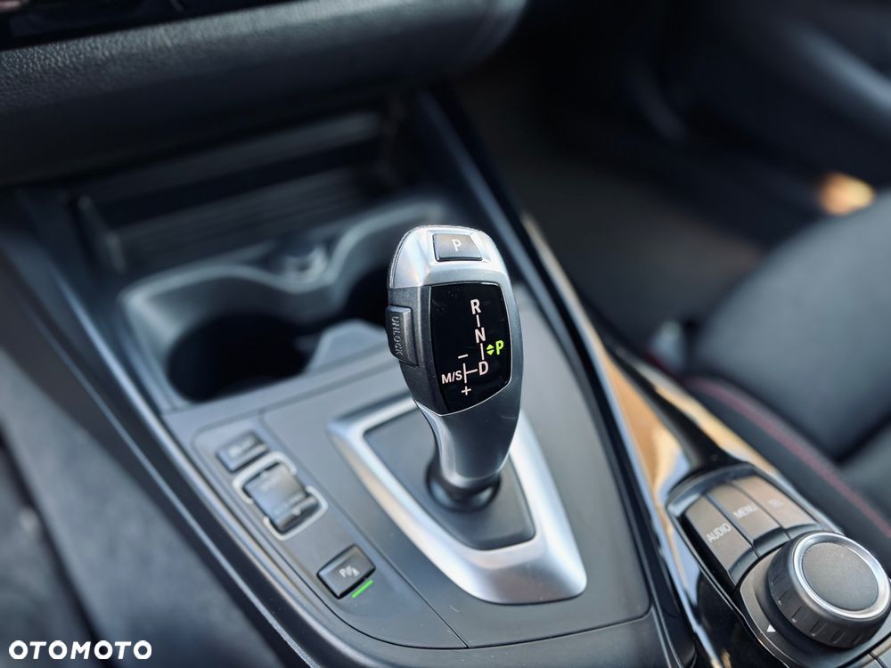 BMW Seria 1 118i GPF Sport Line - 25