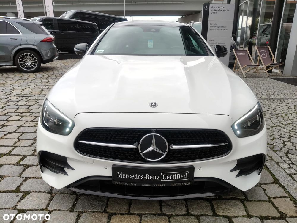 Mercedes-Benz Klasa E 200 Coupe 4-Matic 9G-TRONIC - 2