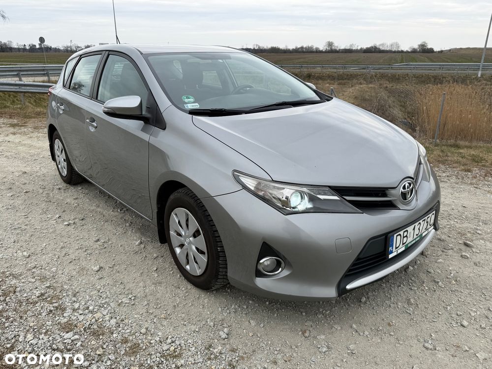 Toyota Auris - 1