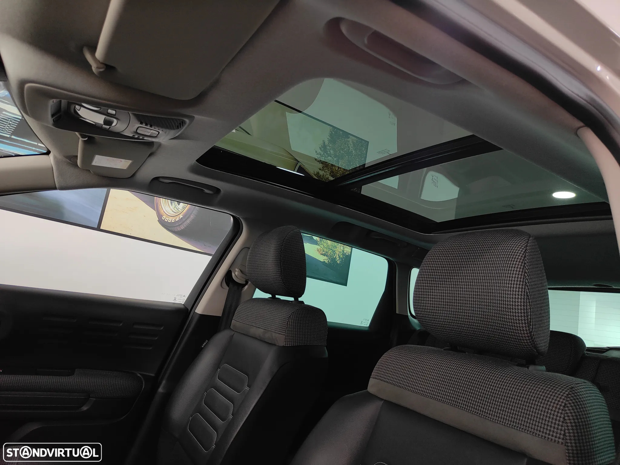 Citroën C3 Aircross 1.2 PureTech Shine EAT6 - 60