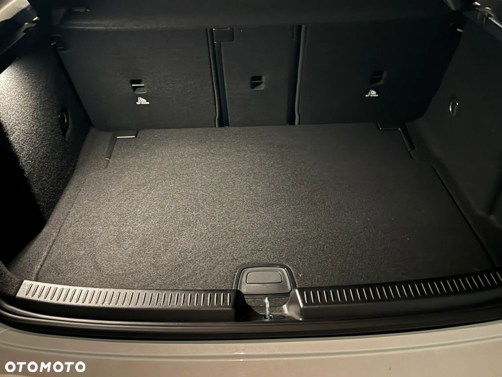 Mercedes-Benz Klasa A 220 4-Matic AMG Line 7G-DCT - 13