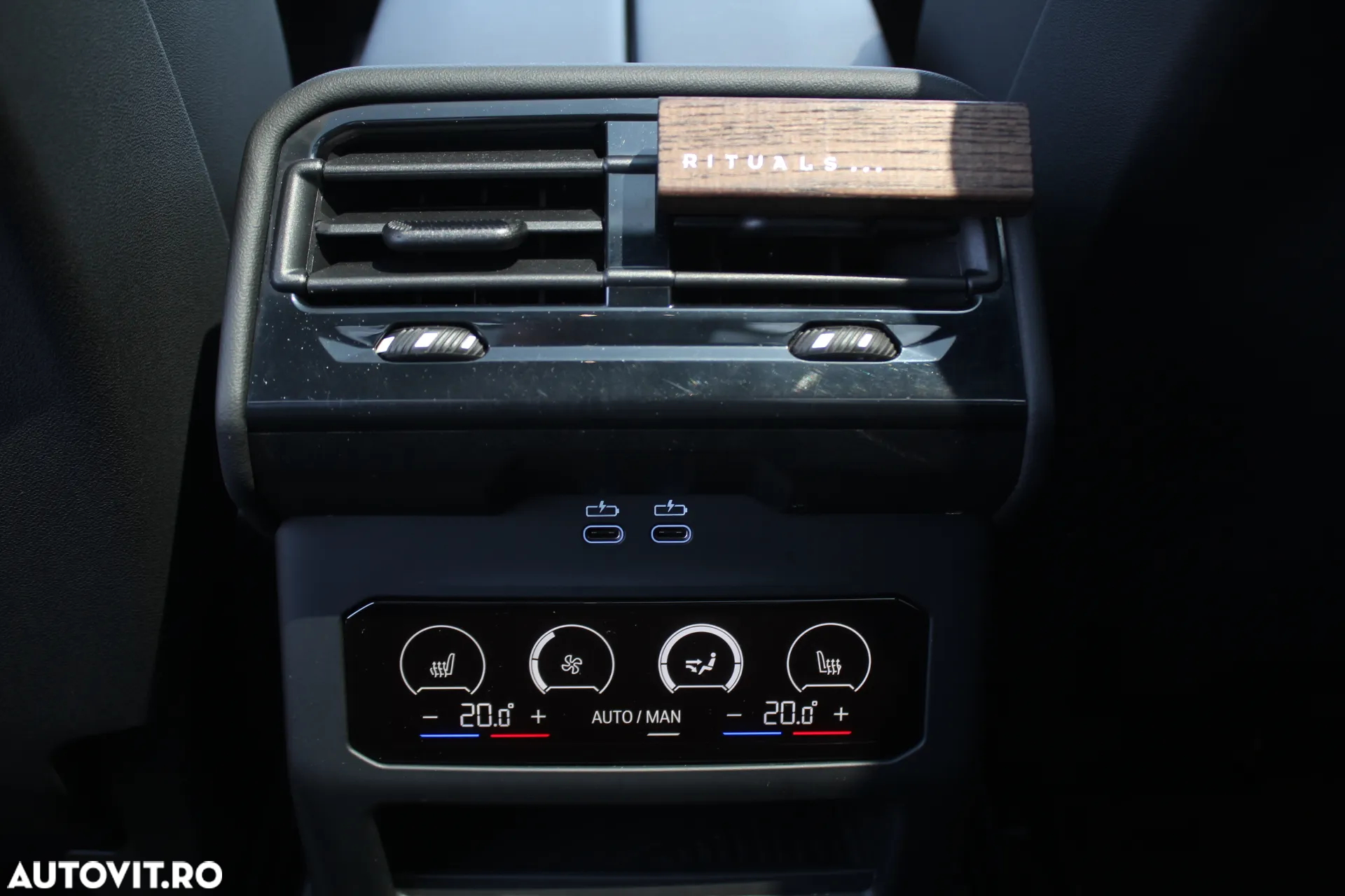 BMW Seria 5 520d xDrive AT MHEV - 24